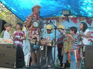 מופע לילדים עם פול מור - בפסטיבל מפוחית וגיטרה 2012 בבית שערים טבעון