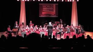 הופעת פתיחה עם תזמורת המפוחיות באולם ההופעות הראשי בטרוסינגן